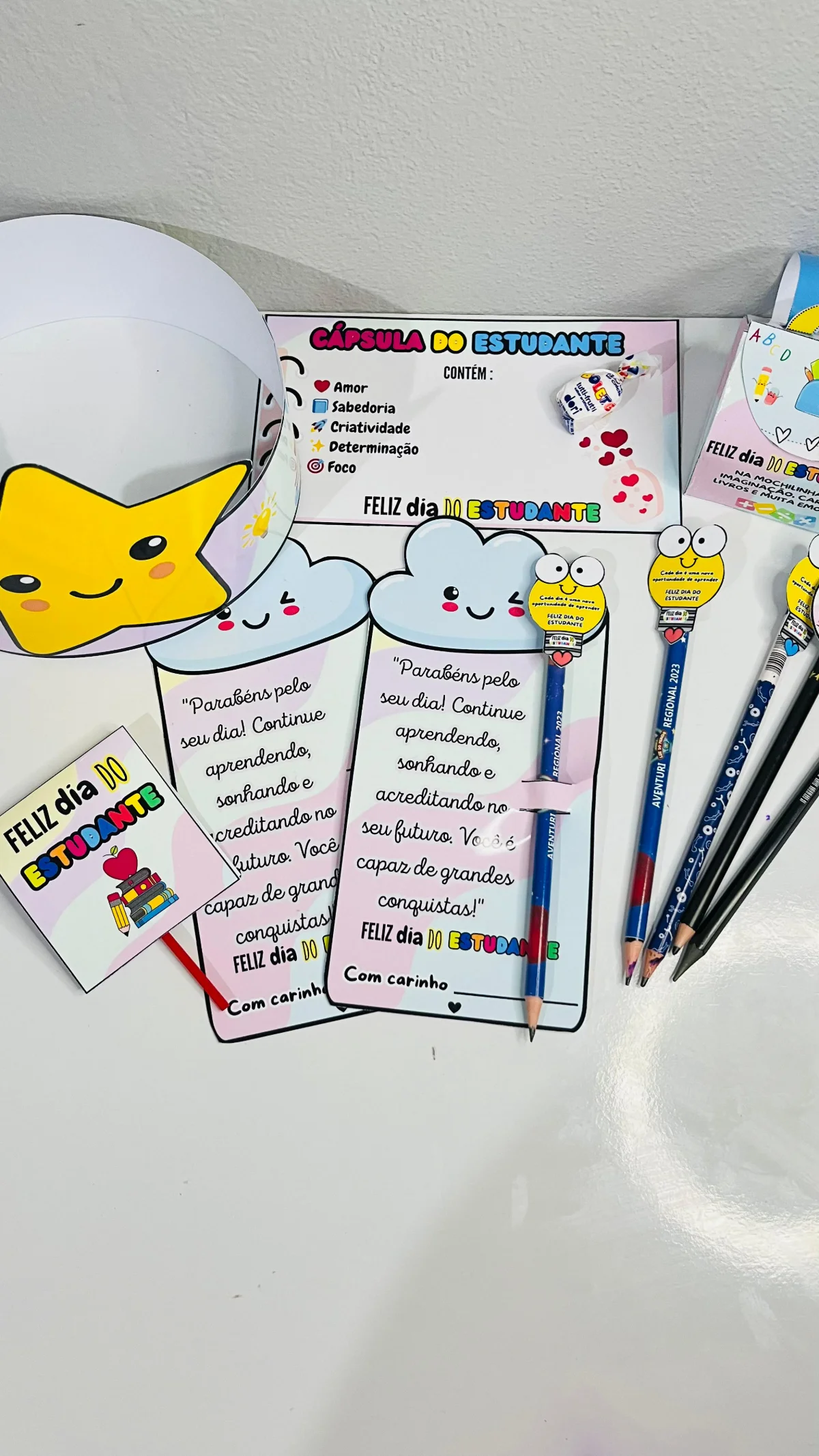 Capa do material Kit Lembrancinha Dia do Estudante para Revenda